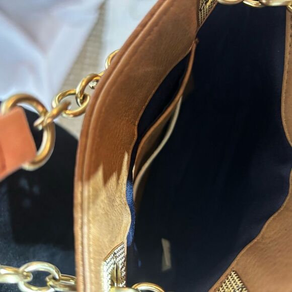 Pilcro and the Letterpress Pebble Leather Tan Crossbody bag - Picture 6 of 16